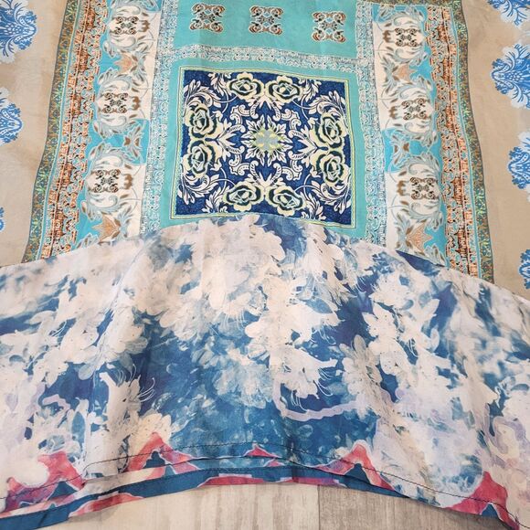 JOHNNY WAS Size PM Multicolored 100% Silk Floral Tunic V-Neck Bohemian Flowy - Picture 3 of 8